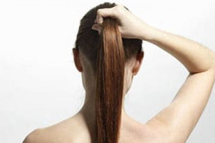 Cheveux fins ou gras : Comment faire pour réduire la casse ?