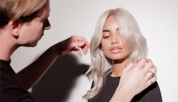 pour votre séance photo- toutes les occasion sont bonnes pour un soin K Water et un brushing une fois par semaine en salon de coiffure