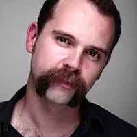 style-moustache-Fu-Manchu-homme-longues-pointes-descendantes