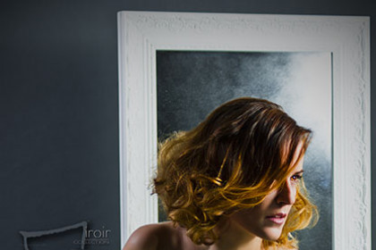 "Julie" Hombré Hair moka sur carre matière-creation-coiffure-aurelien-magnano-Montauban-miel-bouclé ©AurelienMagnanoStudios